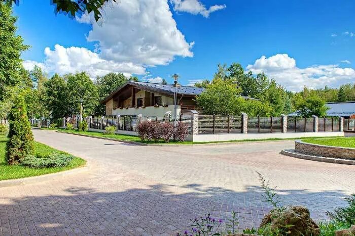 Поселок лесная поляна ярославль. Поселок ермолино центральная улица дом 40. Поселок полянки барнаул. Коттеджный поселок полянка ярославское шоссе. Солнечная поляна коттеджный поселок пермь.