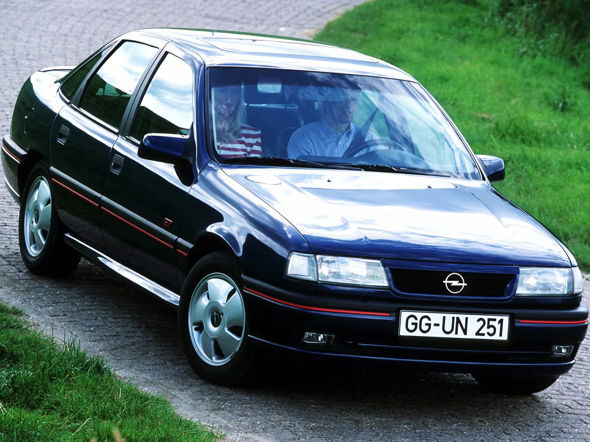 Вектра б года выпуска. Opel Vectra 1992. Opel Vectra a gt 1995. Опель Вектра 1992. Опель Вектра 1995 седан.