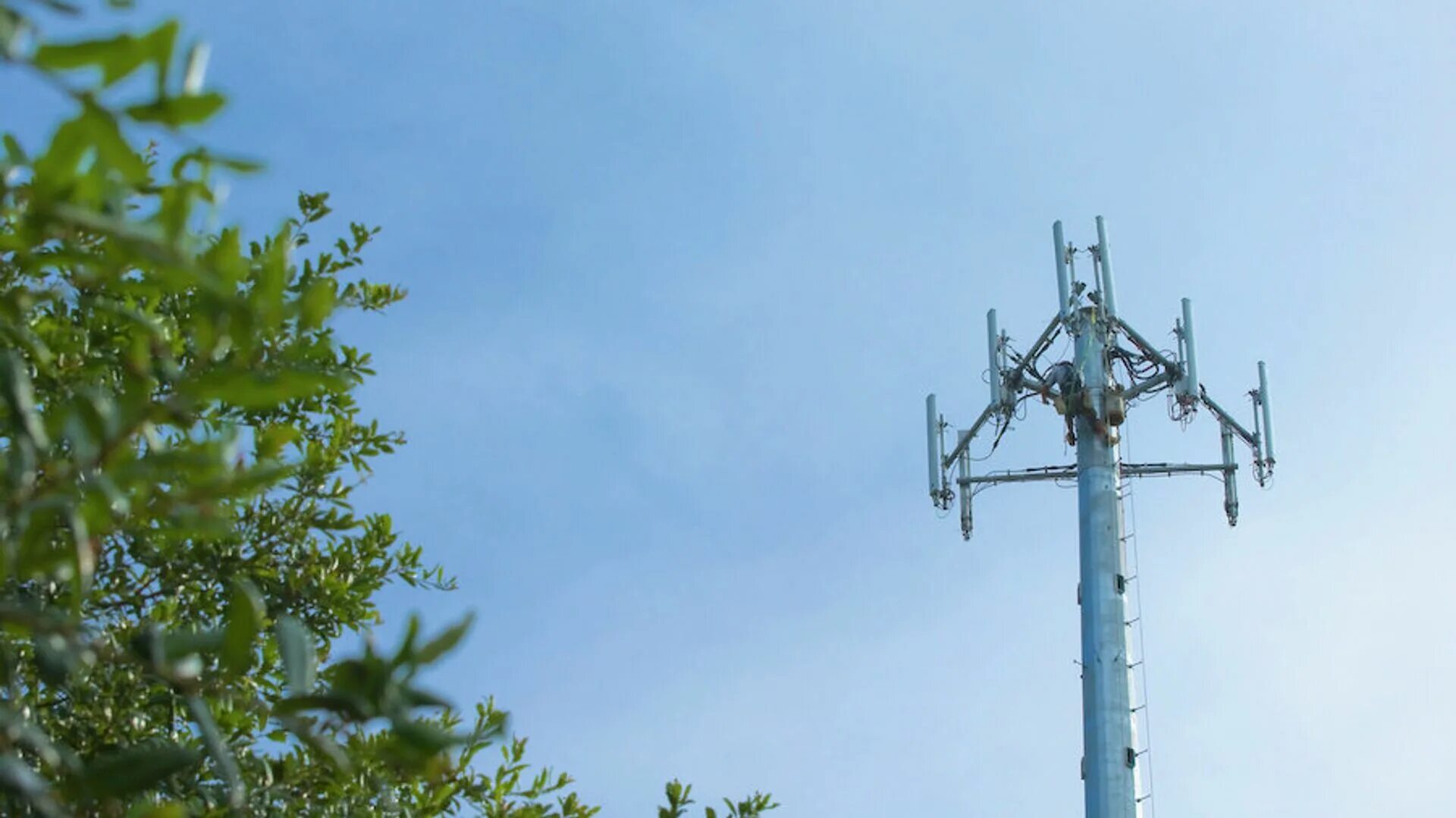 Вышка базовой станции сотовой связи. 5g antenna. Антенны сотовой связи 5g. Станция сотовой связи 5g. Антенны сотовой связи 5g.