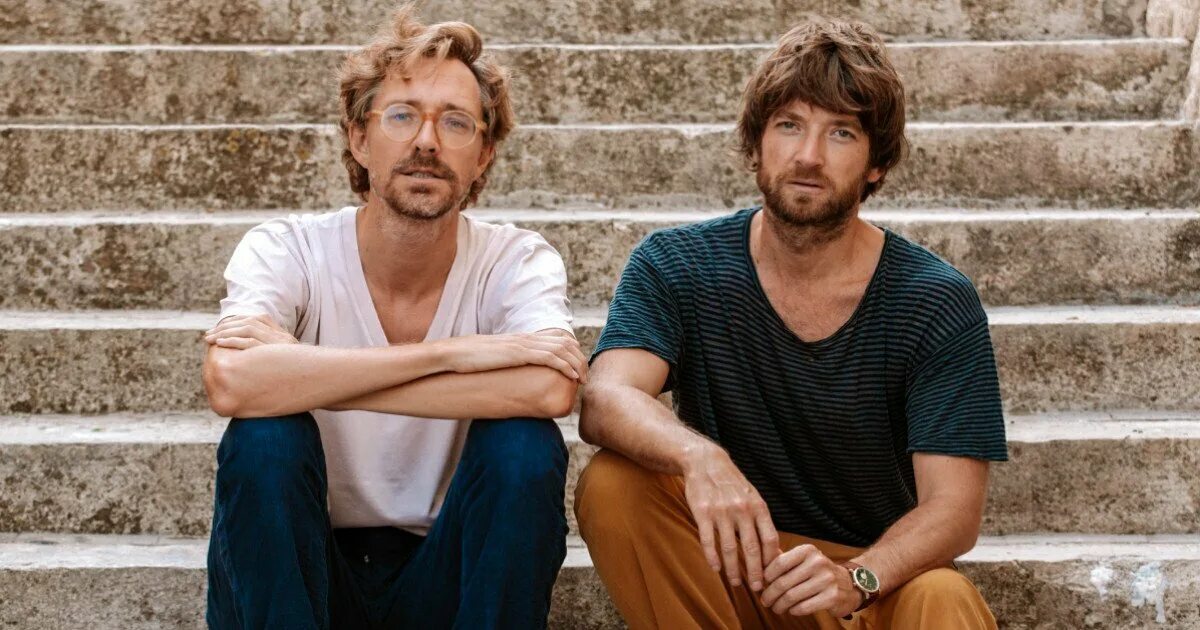 Kings of convenience. Группа kings of convenience. kings of convenience норвежский дуэт. kings of convenience фото. kings of convenience - peace or love.