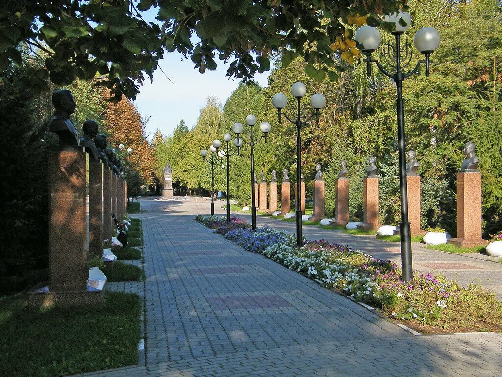 Ул 50 летия белгородской области белгород. Где в белгороде улица. Центр белгорода улицы. 49а. Улица 50 летия белгородской области белгород.