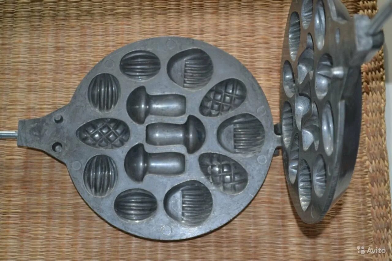 Печенница чугунная. Советские формы для выпечки. Формочки для выпечки ссср. Форма для выпечки палочек. Советские формы для выпечки печенья.