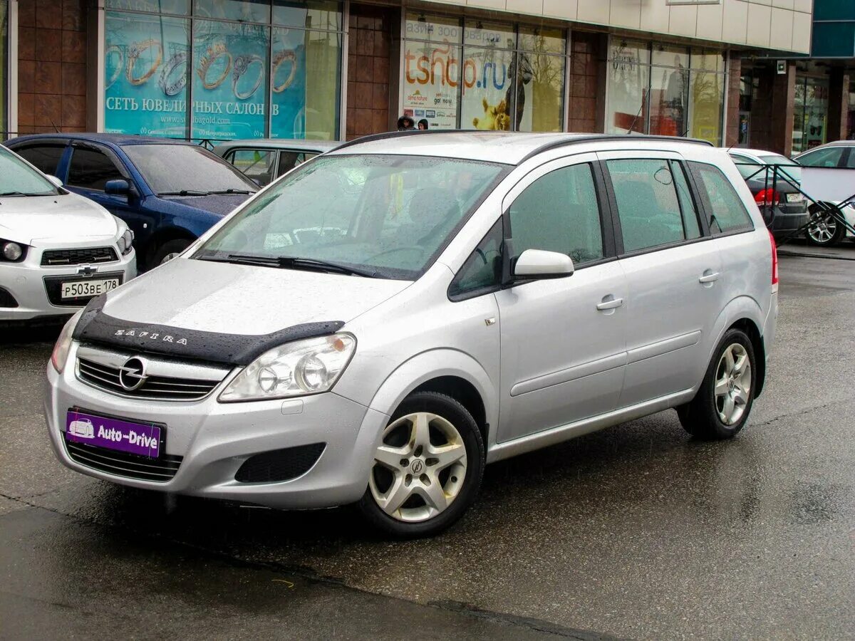 Opel Zafira 2008. Опель Зафира 2008. Опель Зафира 2008 года. Opel Zafira b 2008.