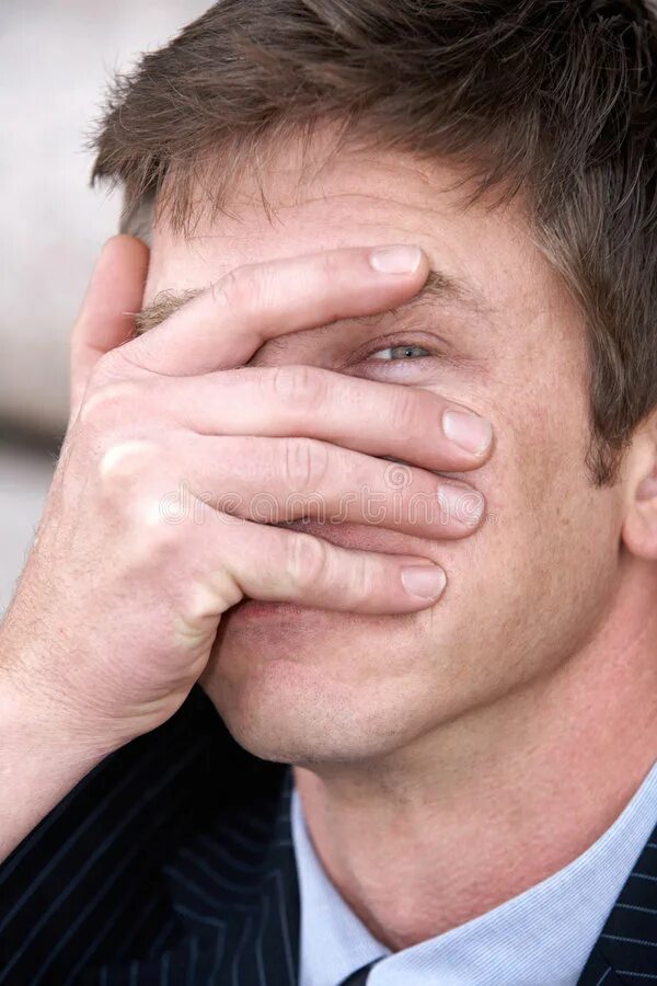 Face held. Держать лицо в любой ситуации. Женщина с кремом. Боль зубах фото человека держащего руку на щеке. Face held.