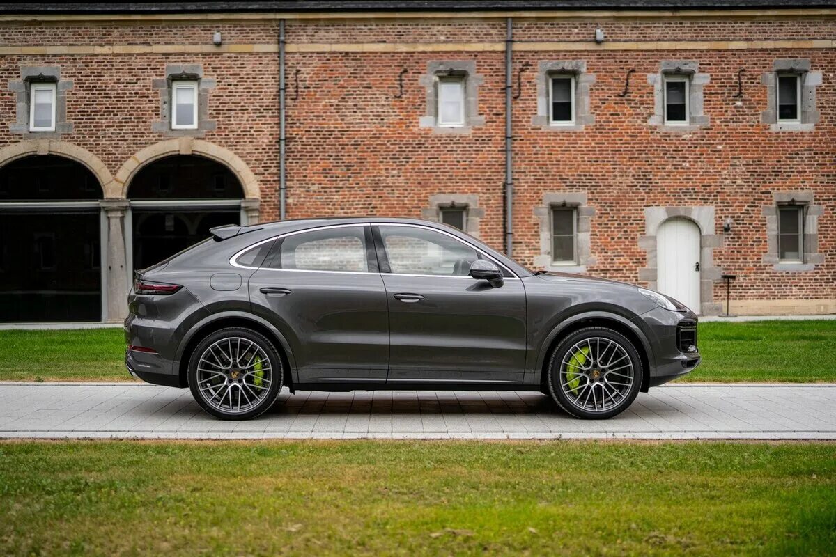 Каен турбо с. Porsche Cayenne Turbo 2019. Порше Кайен турбо 2019. Порше Кайен s 2019. Порше Кайен турбо s.