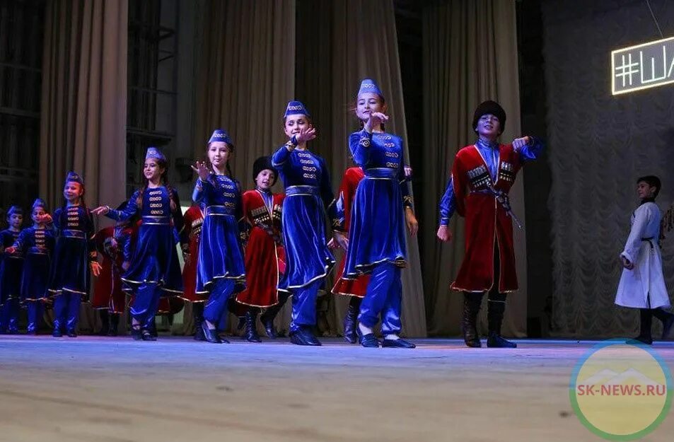 ансамбль кабардино балкарии. ансамбль балкария. ансамбль кабардинка нальчик. фольклорно-этнографического ансамбля танца «балкария». нальцук ансамбль в нальчике.