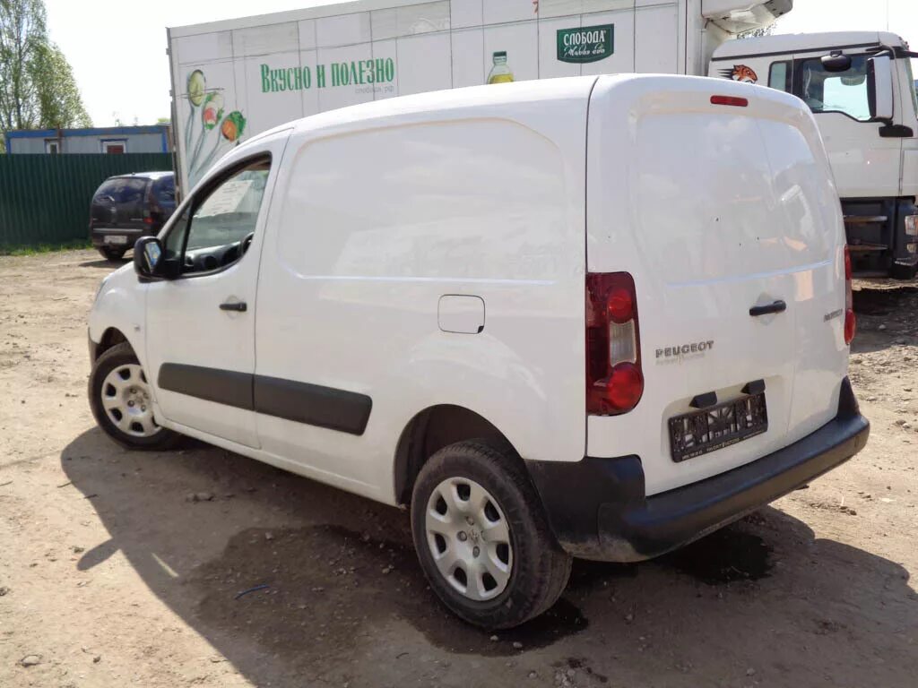 партнер бел. Peugeot partner 2014 грузовой. партнер бел. белый peugeot partner. Peugeot partner 2014.