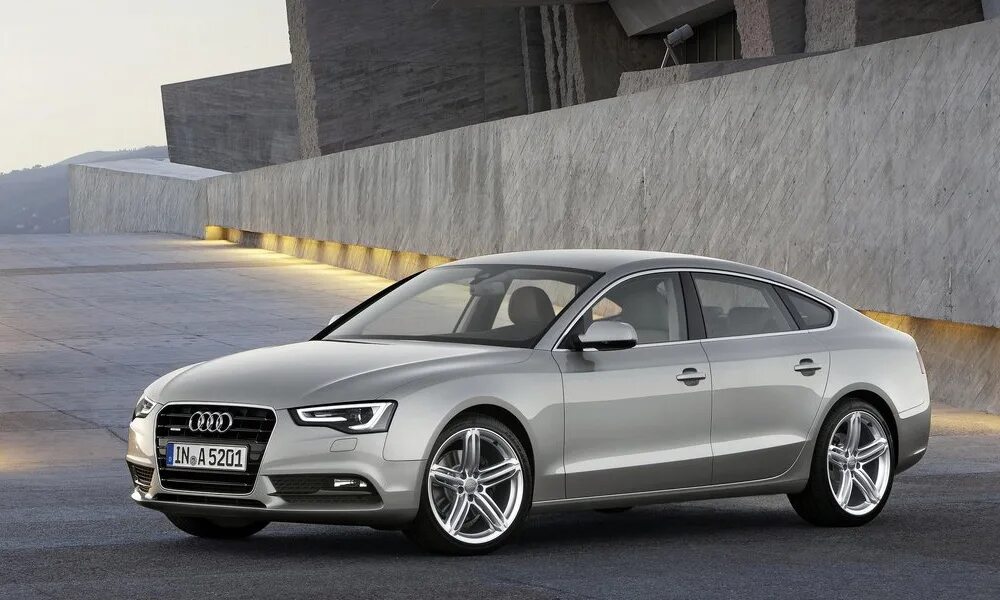 Ауди а5 спортбэк красная. Ауди а5 кватро. Audi a5 coupe. Ауди с5 мощность. Audi a5 coupe.