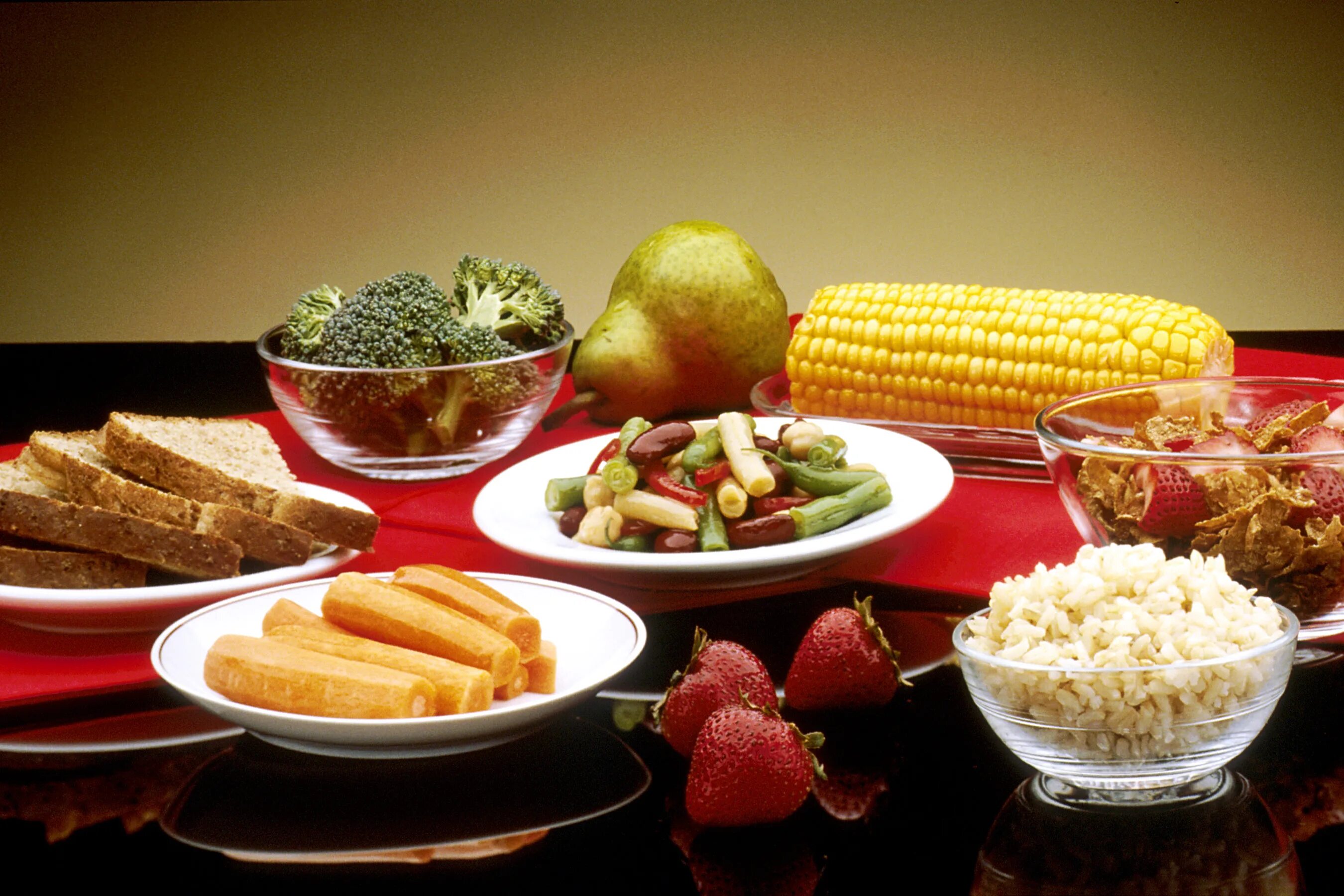 Be better food. Здоровое питание. Полезное питание. Диетические столы. Стол с едой.