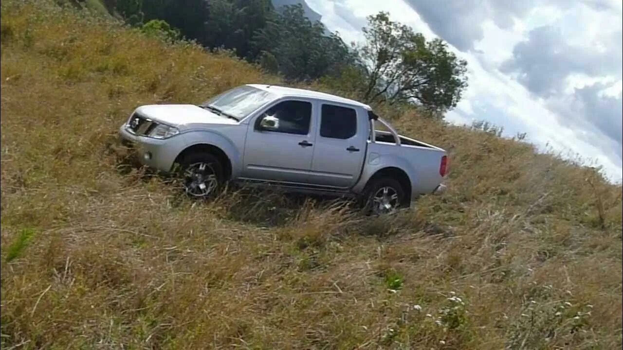 Полный привод навара. Nissan Navara 2008 off Road. Nissan Navara off Road. Nissan Frontier Offroad. Nissan Frontier Offroad Pickup.