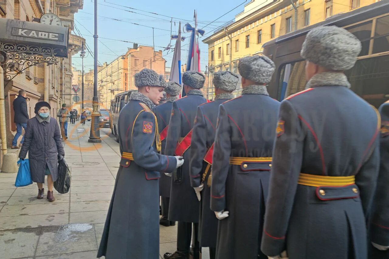 Полковник Овчаренко. Генерал Губернаторский в Питере. Дом офицеров на Литейном 22.02.2023. Каким показан полковник в сцене