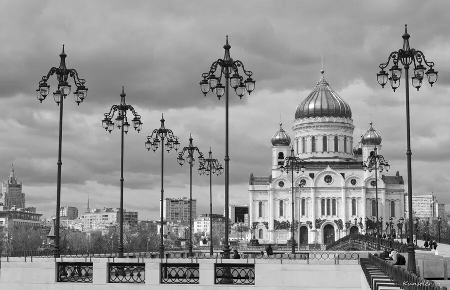 храм христа спасителя камеры. мойка под храмом христа спасителя. храм христа спасителя камеры. москва. надгробия храм христа спасителя.