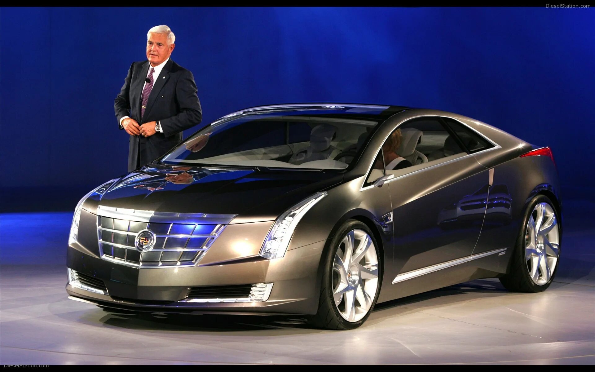 Автомобиль иностранного производства. General Motors Cadillac. 2009 Cadillac Converj. Cadillac ELR. Кадиллак купе электро.