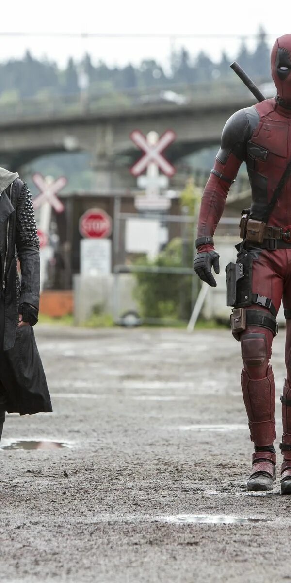 Дэдпул райан рейнольдс 2009. Дэдпул 2016 актер. Брианна хильдебранд дэдпул 2. Дэдпул 2016 актер. Deadpool райан рейнольдс.