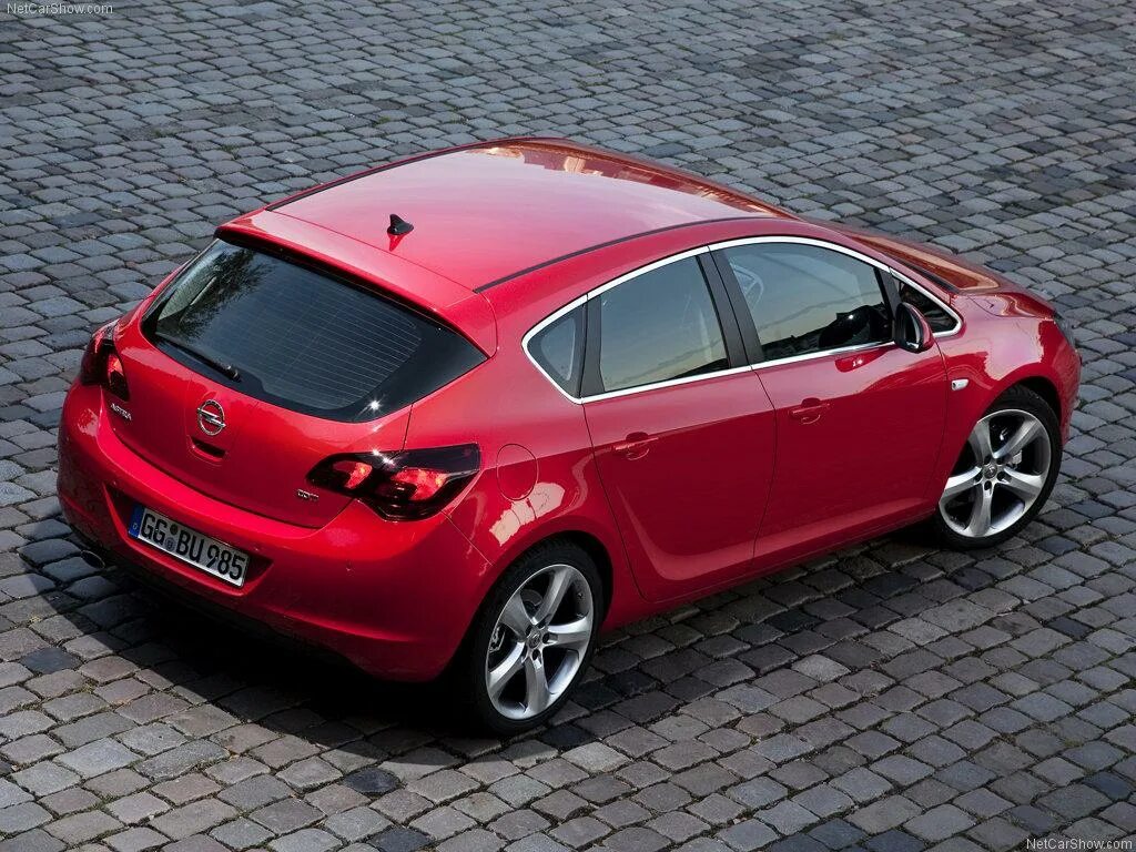 Opel Astra j 2009. Opel Astra j Hatchback (2009 →).