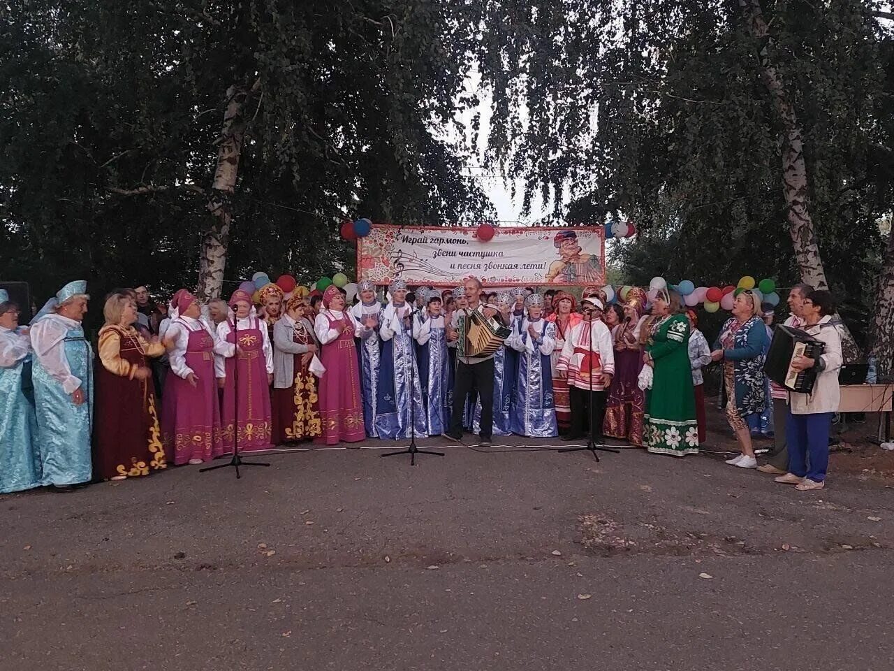 Парк в калининском районе. Озерки парк. Погода озерки калининский. Погода озерки калининский. Село озерки московская область.