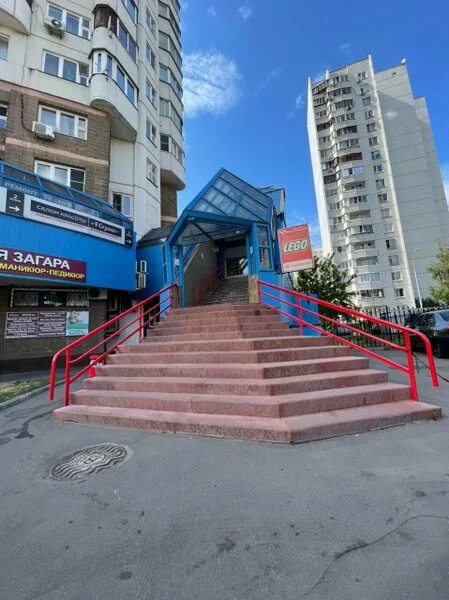 Салоны метро братиславская