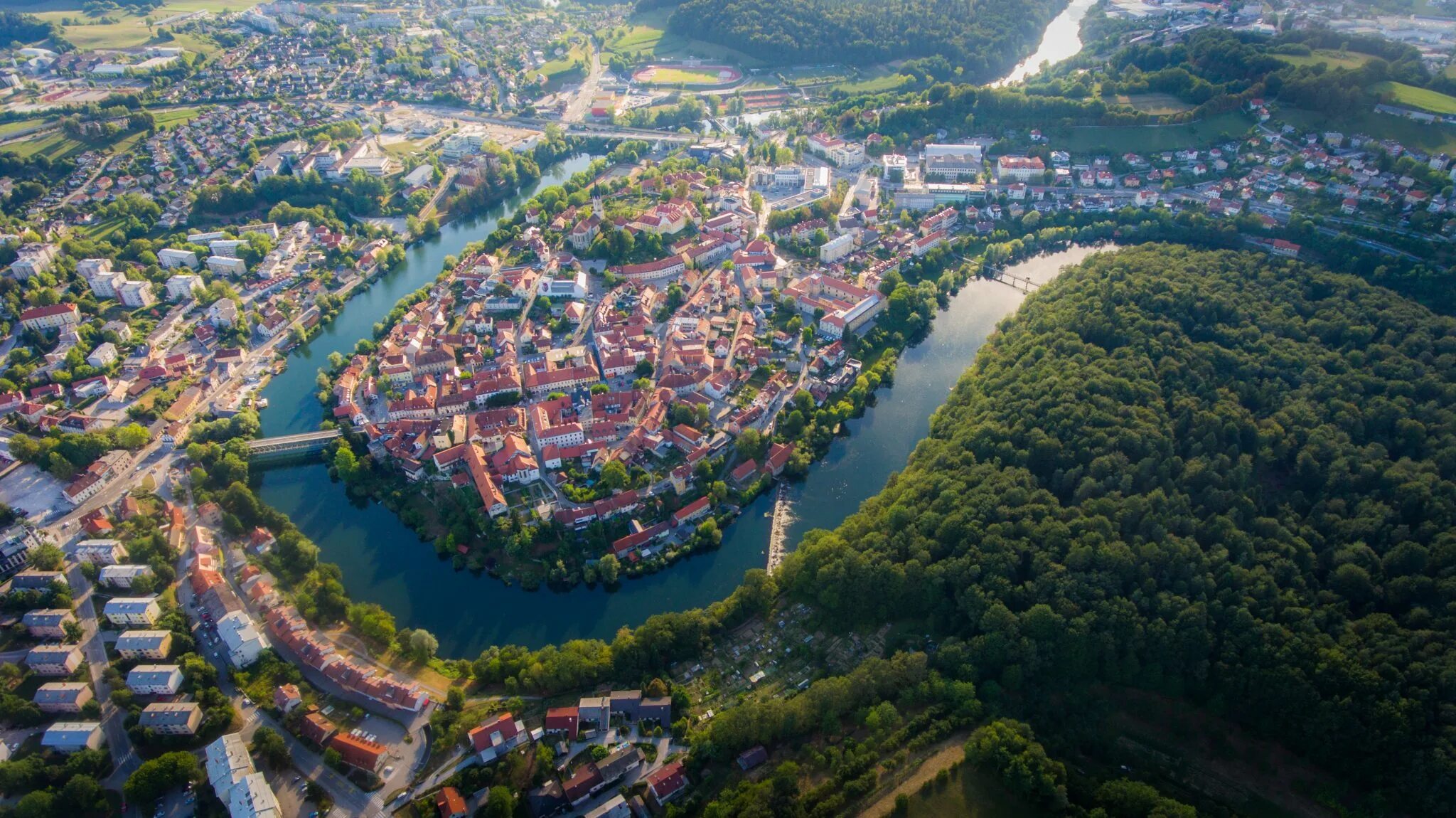 Ново место. Novo mesto словения. город ново место словения. ново место словения фото. ново место словения достопримечательности.