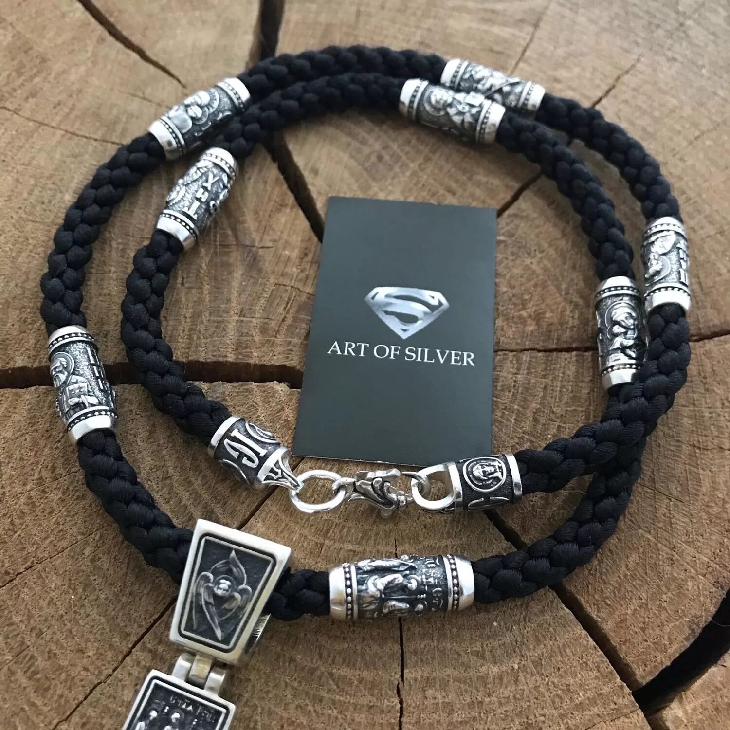 гайтан с серебряными вставками мужской. гайтан с серебряными вставками мужской. гайтан с серебряными вставками мужской. гайтан со львами. шнурок гайтан для крестика.