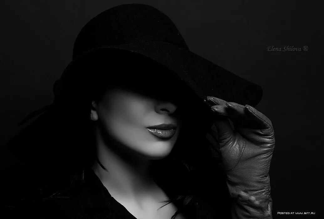 Черные аватарки девушек. Черные аватарки девушек. Элегантная дама. Девушка в черной шляпе. Дерзкая девушка.