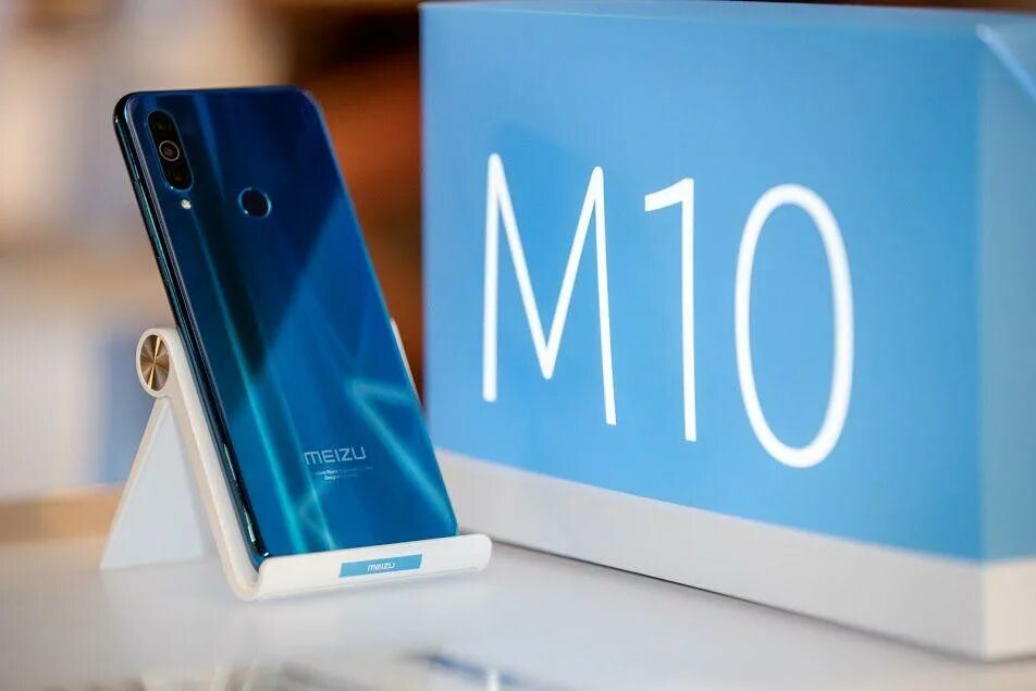 Смартфон м 10
