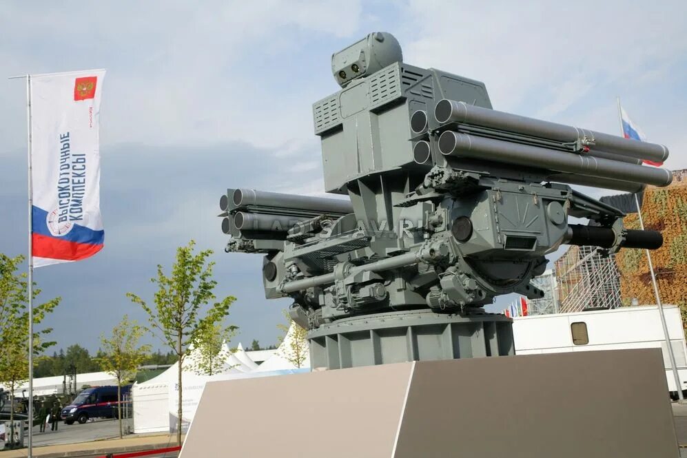 комплексом панцирь м. зрпк панцирь-м. комплекс пво панцирь м. корабельный зенитный ракетно-артиллерийский комплекс "панцирь-ме". зрак панцирь-м.