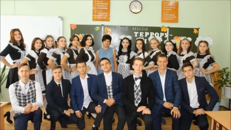 Школа №1 город пугачев. Первая школа пугачев. Пугачев школа. Пугачев школа. Школа 5 пугачев.