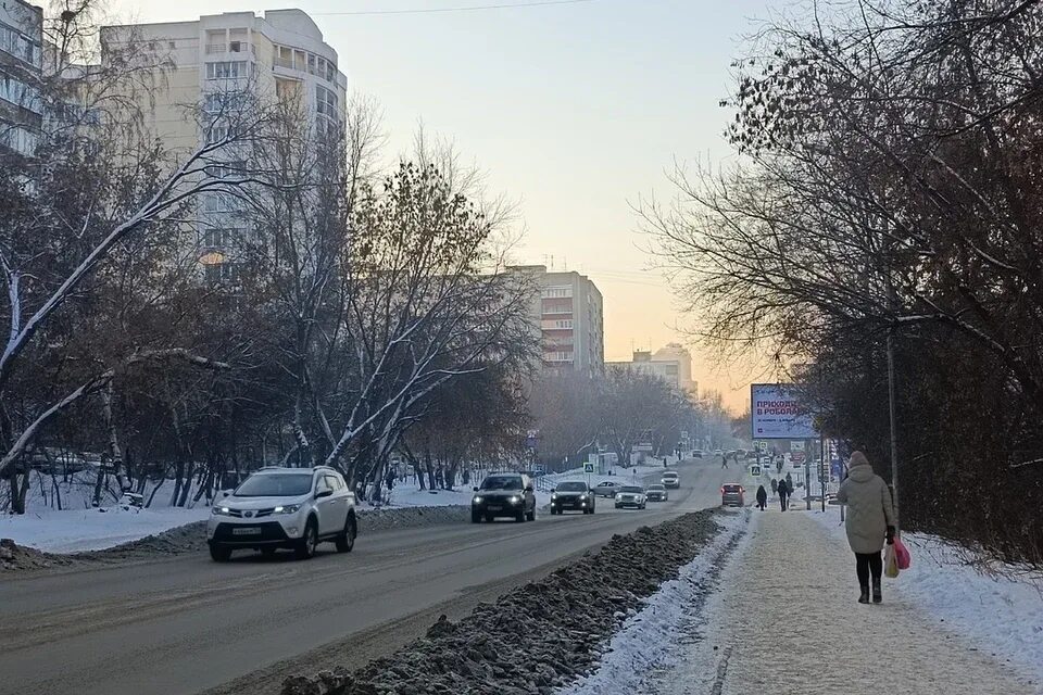 7 февраля снегопад. Снег в Новосибирске. Снег в России. Фотографии снега в Новосибирске. Снегопад в России фото.