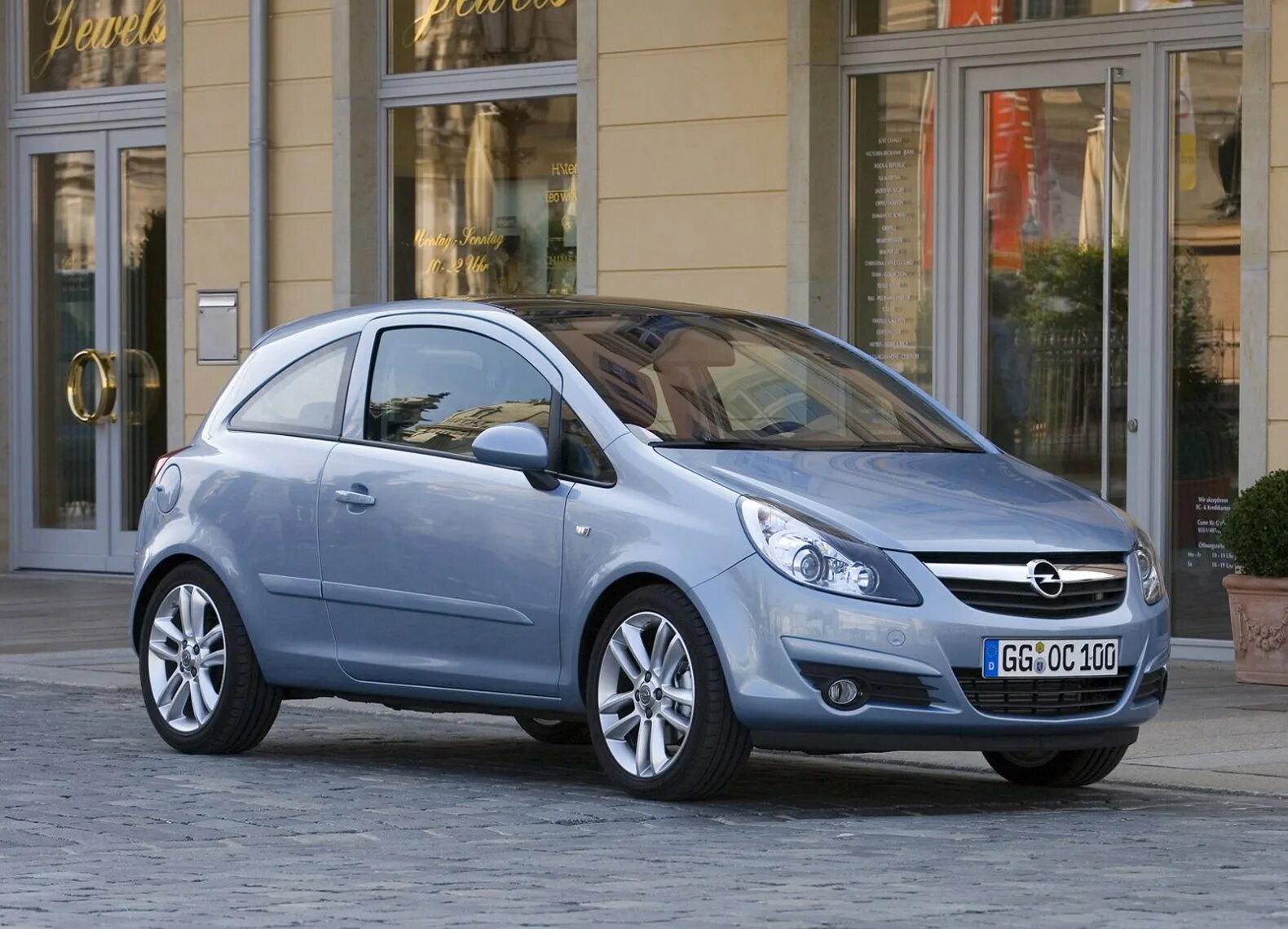 Купить опель в крыму бу. Opel Corsa 2007. Опель Корса 14. Опель Корса 3-х дверная. Опель Корса седан.