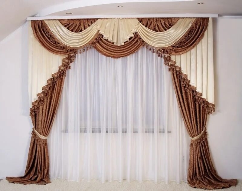 Шторы с ламбрекеном. Шторы с ламбрекеном в зал. Дизайнерские шторы. Ламбрекены для штор современные. Классические шторы с ламбрекеном.