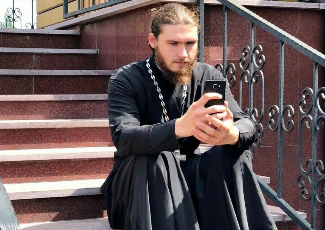 Бывшие православные священники