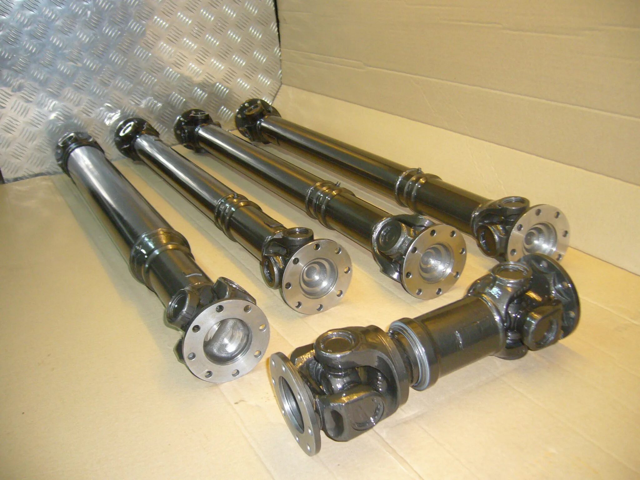 карданный вал мерседес гелендваген. шрусовый кардан на гелендваген w463. кардан гелендваген. кардан 6540 кардан1565. передний кардан гелендваген 460.