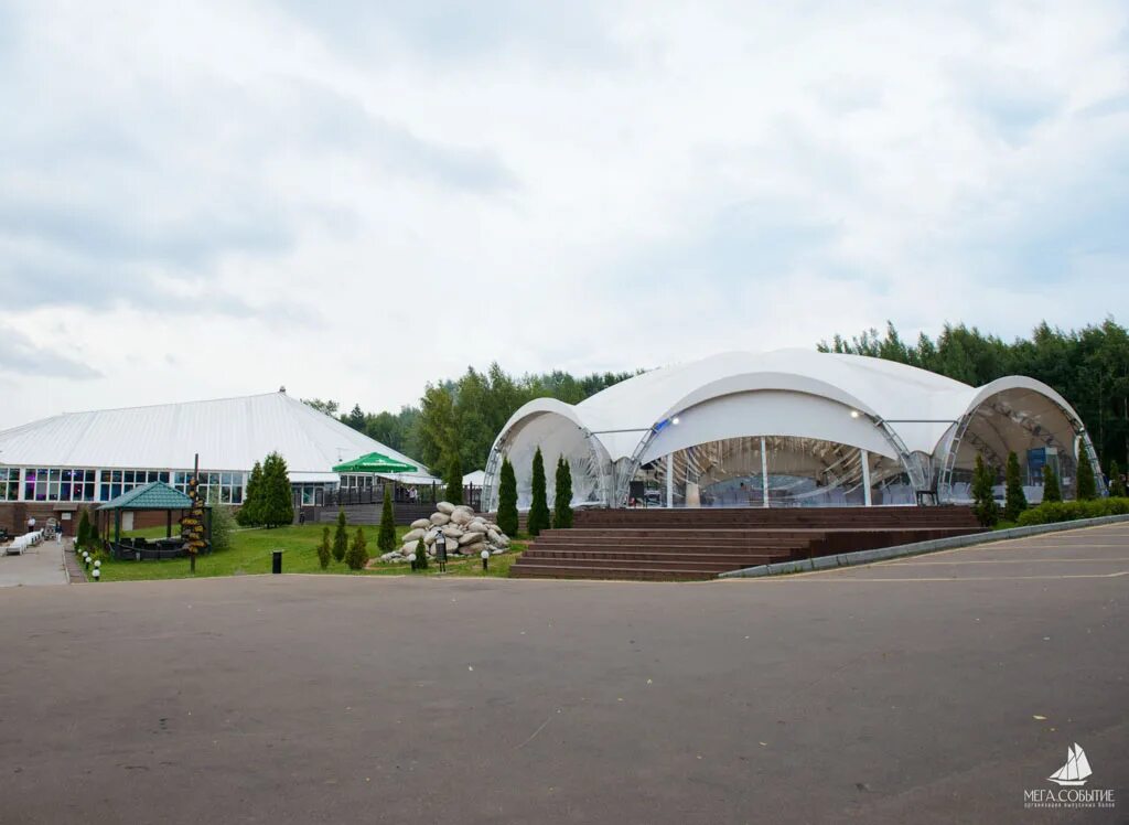 Адмирал тюмень. Яхт клуб адмирал тюмень. выпускной в адмирале 2025. загородный клуб адмирал москва. адмирал мытищи выпускной.