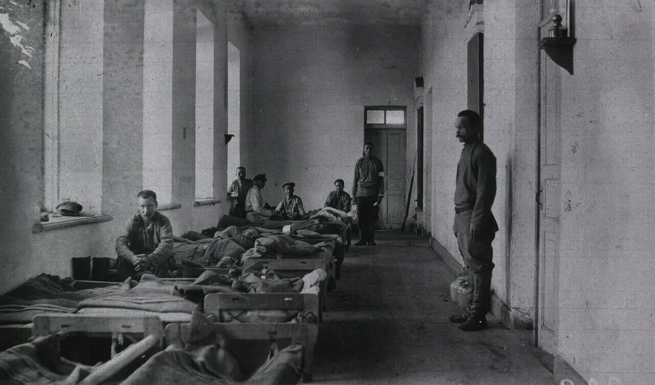 Госпиталь войны 2. Эвакуационный госпиталь Свердловск. Военный госпиталь в Румынии 1945 год.