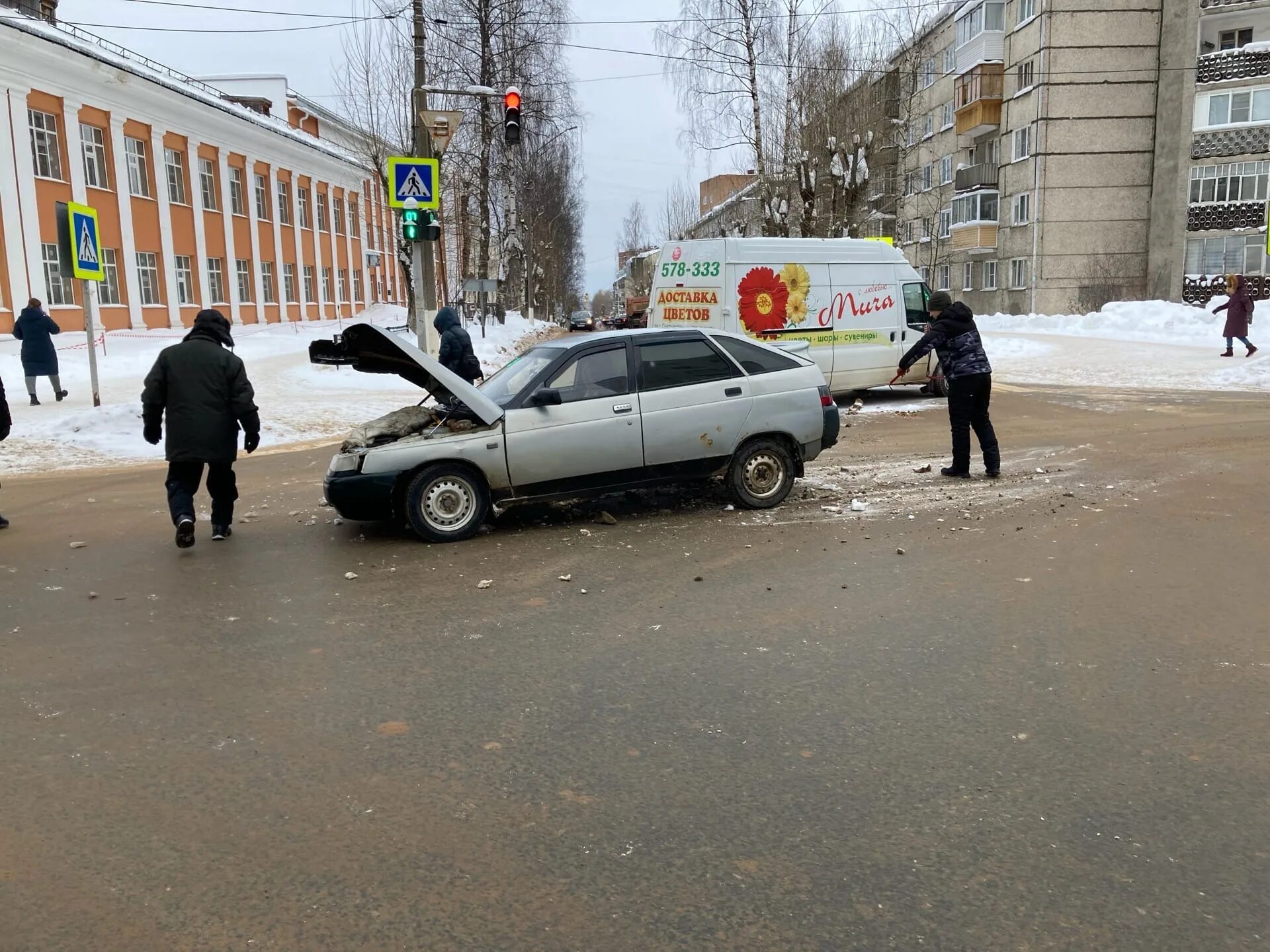 Бнкоми происшествия сыктывкар. Перекрёсток Сыктывкар. Перекресток в Эжве. Происшествия Сыктывкар.