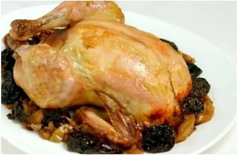 Курица с яблоками и черносливом в духовке