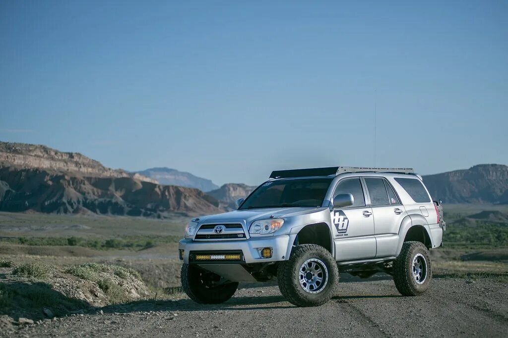 Toyota 4runner 2004. Тойота 4 раннер 2004. Toyota 4runner n60. Toyota 4runner 2004-2008.