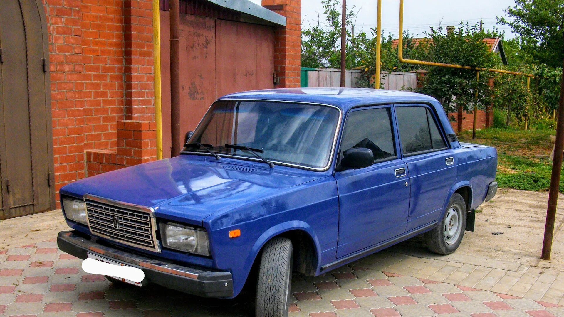 Ваз 2107 1982. Ваз 2107 автомобиль цвета. Ваз 2107 красный металлик. Ваз 2105 гранат 180. Ваз 2107 21.