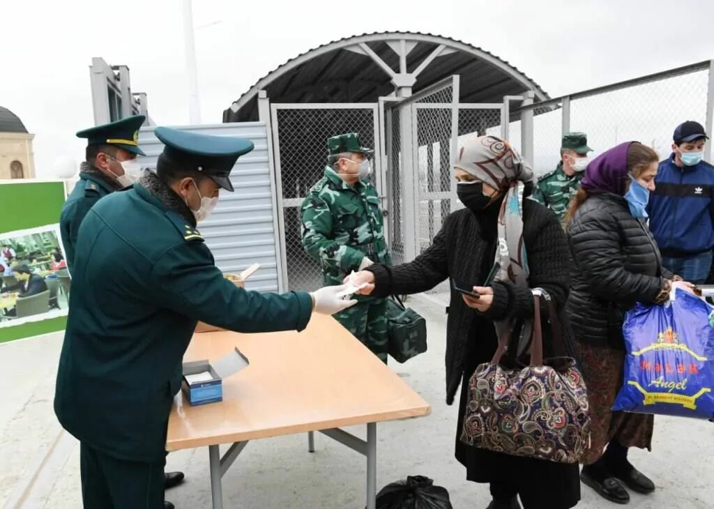 Новости сегодня россия и азербайджан граница. Граница России и Азербайджана. Таможня Азербайджана. Таможня Азербайджана и России. Пропускной пункт Самур.