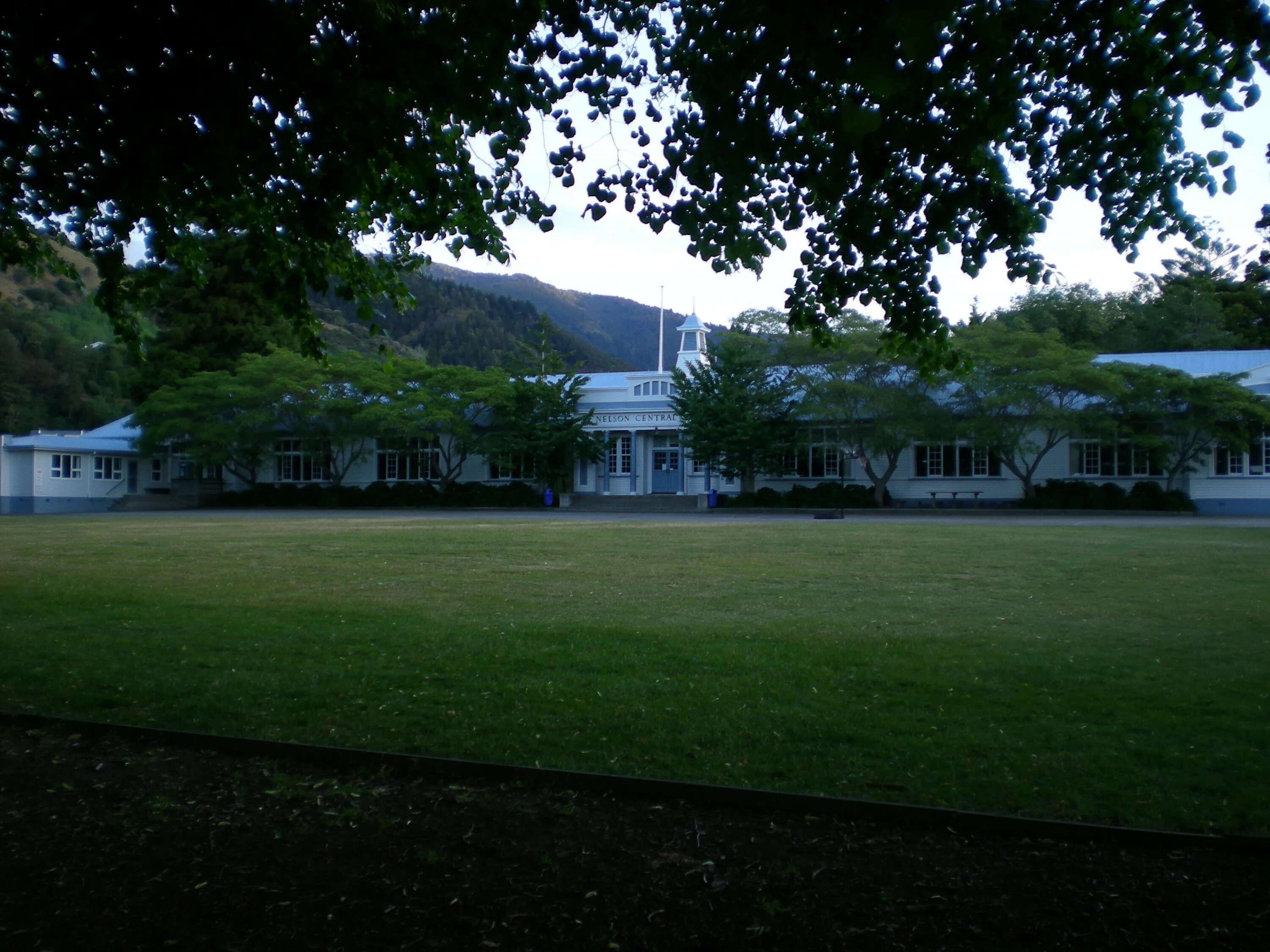 Колледж Нельсона. Колледж в Нельсоне новая Зеландия 19 век. Школы в новой Зеландии. Nelson Mandela School. Island school