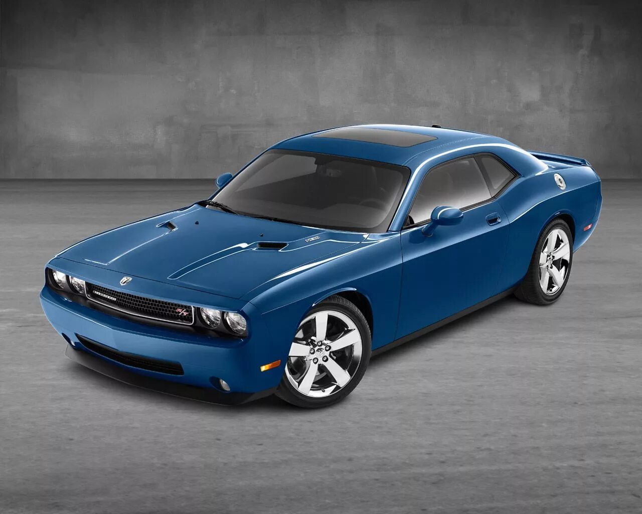 Додж челленджер синего цвета. Додж челленджер голубой. Dodge challenger srt8 black. Додж чарджер 2018. Dodge challenger hellcat синий.