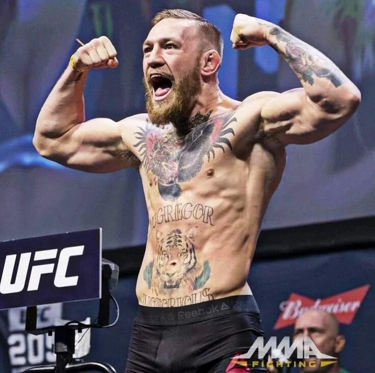 Ufc 264 conor mcgregor. Взвешивание конора. Конор макгрегор взвешивание. Connor mcgregor взвешивание. Взвешивание конора.