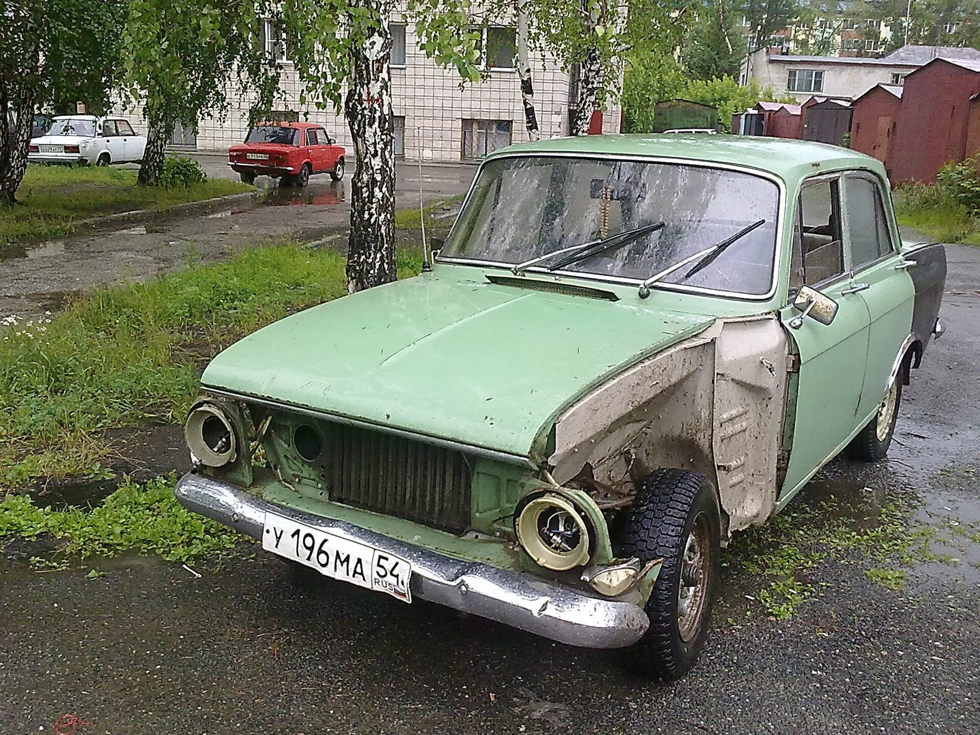 Разьебанная. ИЖ Москвич 412 старый. ИЖ 412 Ржавый. Москвич 412 ИЖ Ржавый. ИЖ Комби Ржавый.