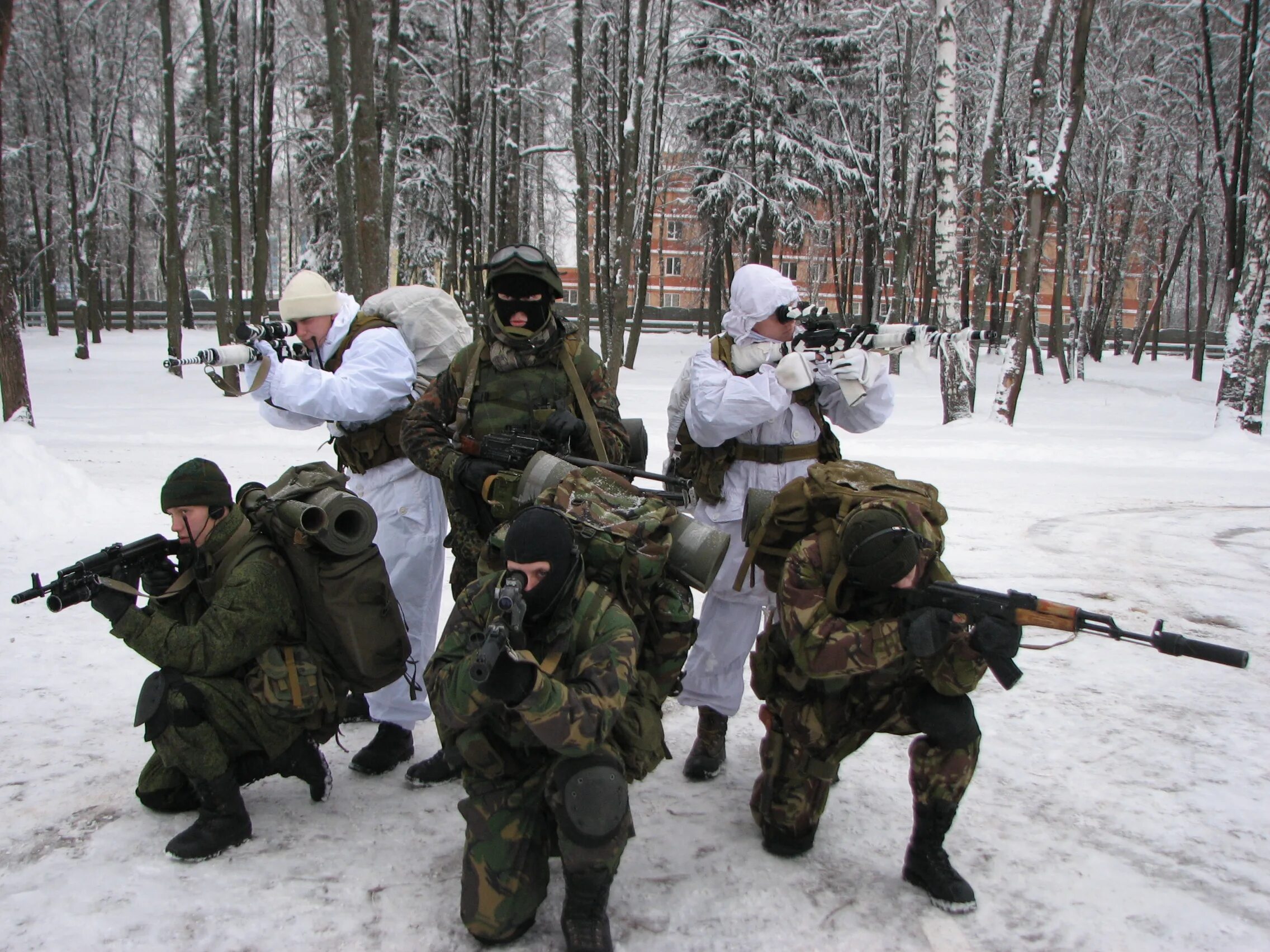 воинское сплочение. сплоченность военнослужащих. месячник сплочения воинских коллективов. специальные войска сухопутных войск. воинский коллектив.