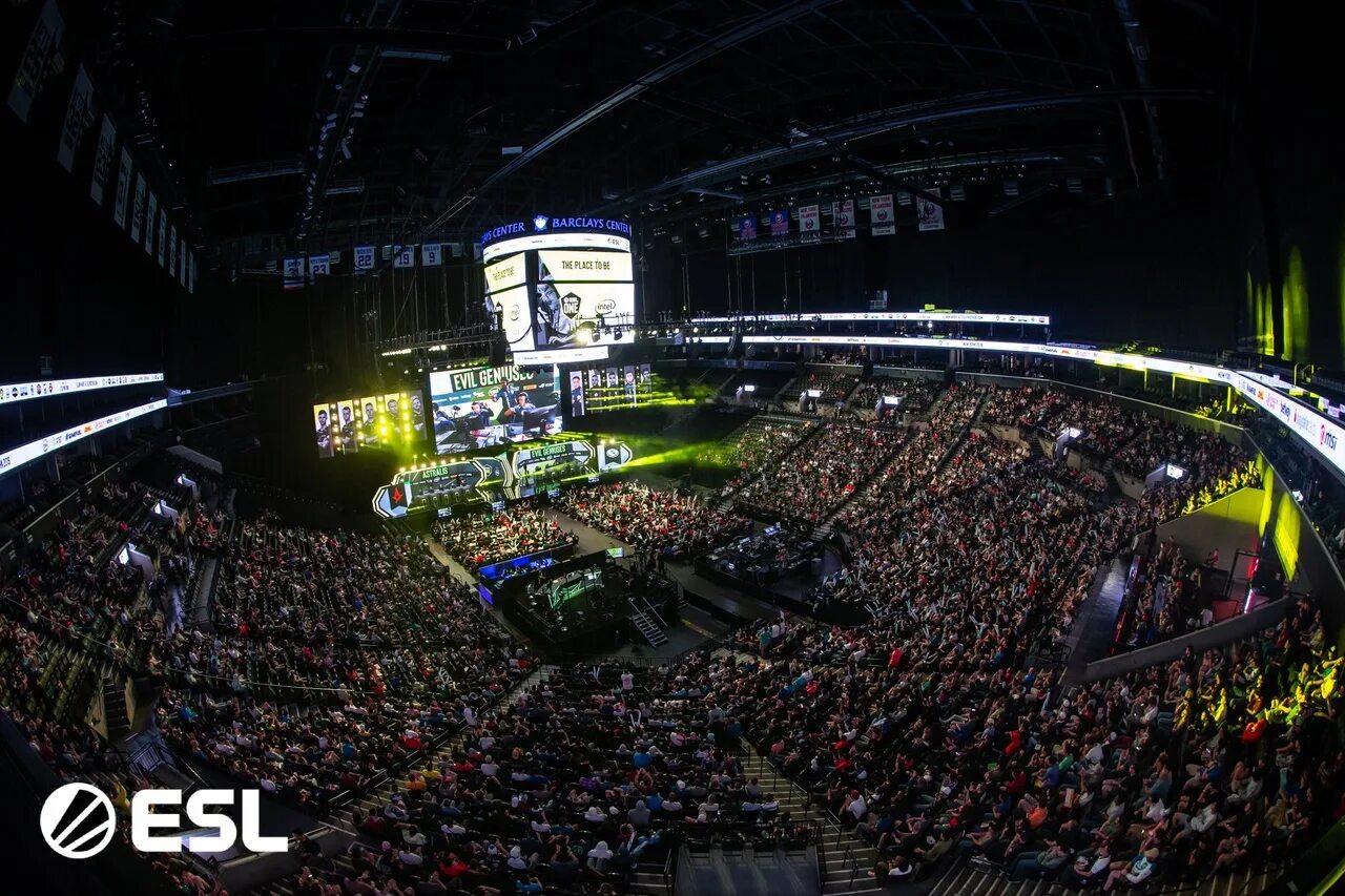 The finals builds. IEM Cologne Arena. Lanxess Arena IEM Cologne. Арена ESL CS go. ESL турниры CS go.