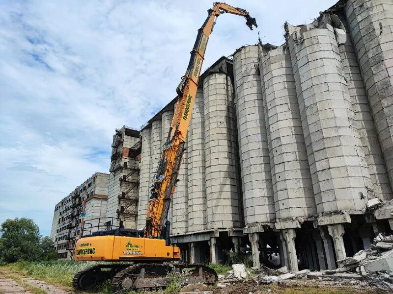 железнодорожная эстакада. бельбекский водозабор. водозабор бельбек. стройка дома. индустриальный канал.