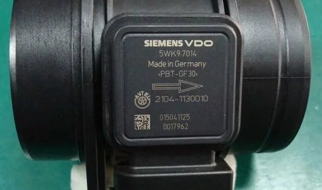 Дмрв сименс 2107. Датчик массового расхода воздуха 2107. ДМРВ ВАЗ 2107 Siemens. Датчик расхода воздуха ВАЗ 2107 Сименс. ДМРВ Siemens vdo 5wk97014.