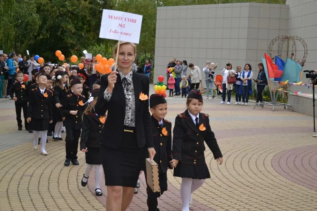 9 школа батуринская. станица брюховецкая школа номер 3. школа 2 брюховецкая. директор школы 2 брюховецкая. сош 10 станицы петропавловской.