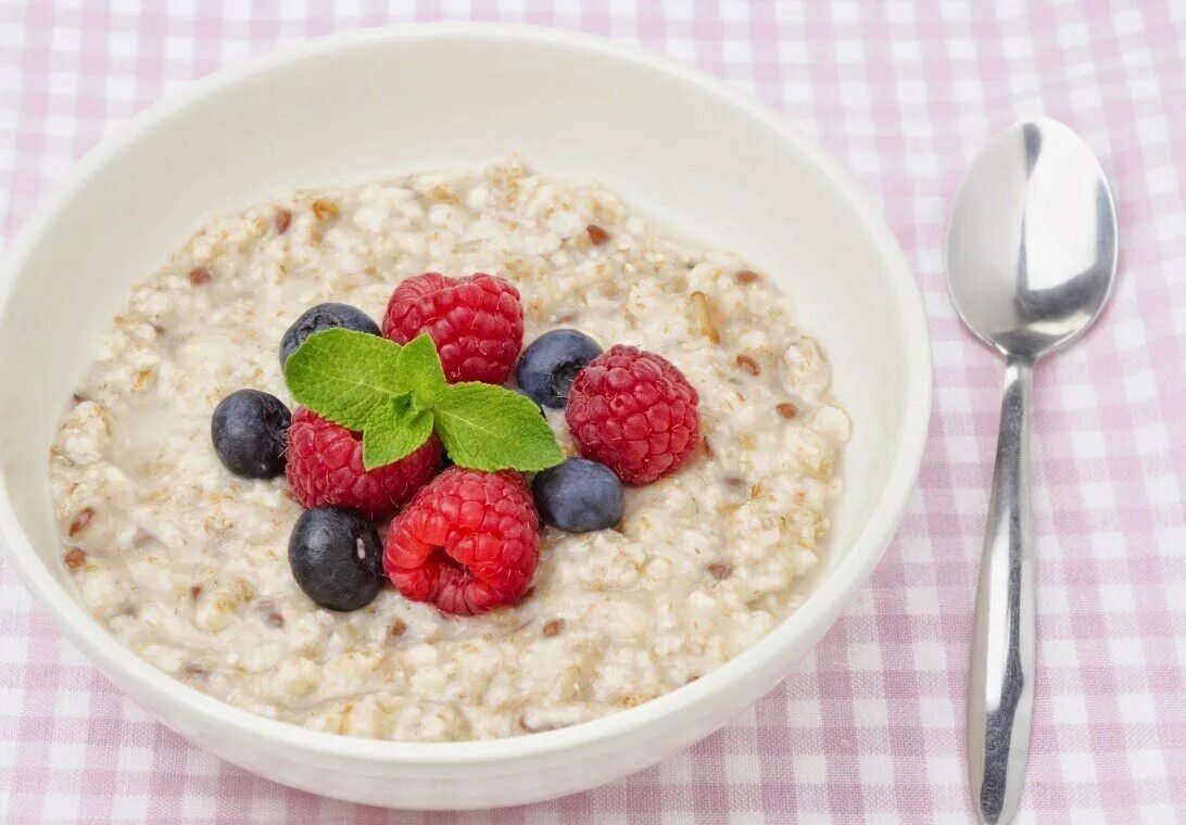 Геркулес каша для детей. Овсянка с абрикосом. Овсяный поридж. Поридж сойджак. Porridge (овсяная каша).