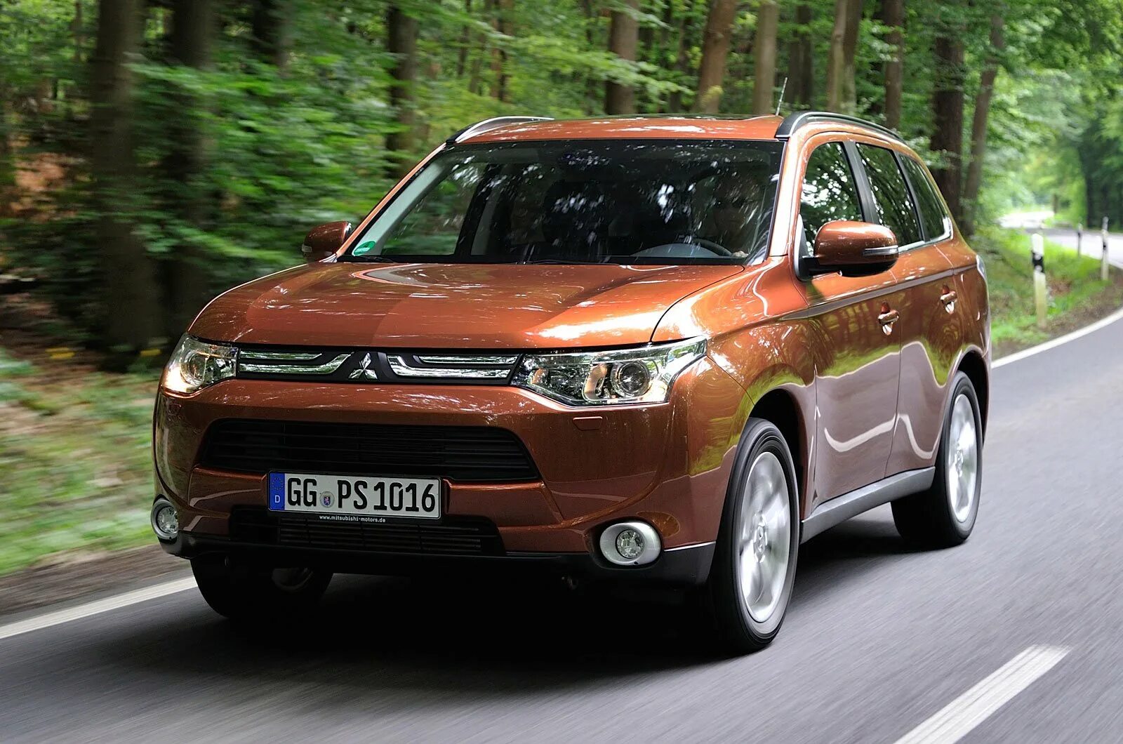 Mitsubishi ряд. Аутлендер 4. Мицубиси Аутлендер 2.4. Mitsubishi Outlander Модельный ряд. Mitsubishi Outlander 4.